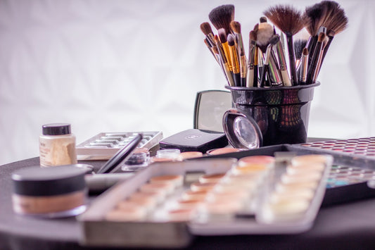 Makeup Hacks: Unleashing the Potential of Your Insulated Bag
